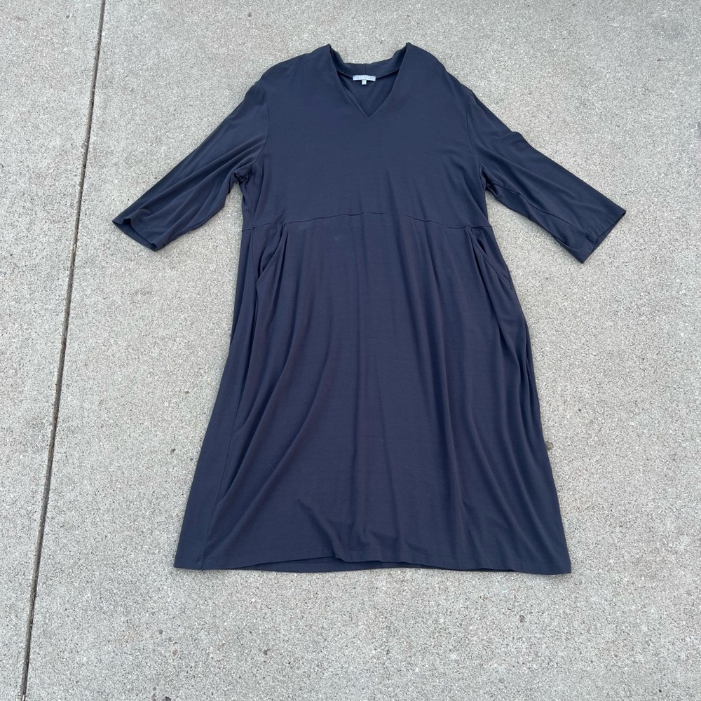Habitat Brand size XL Gray Knit V Neck Midi Dress with Sleeves